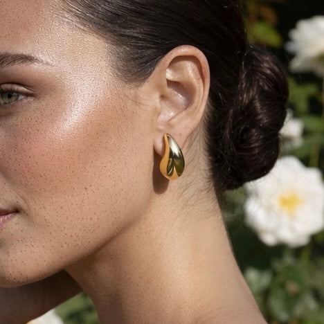 Könnycsepp fülbevaló