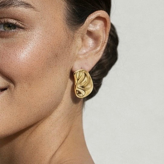 Dramatic fülbevaló