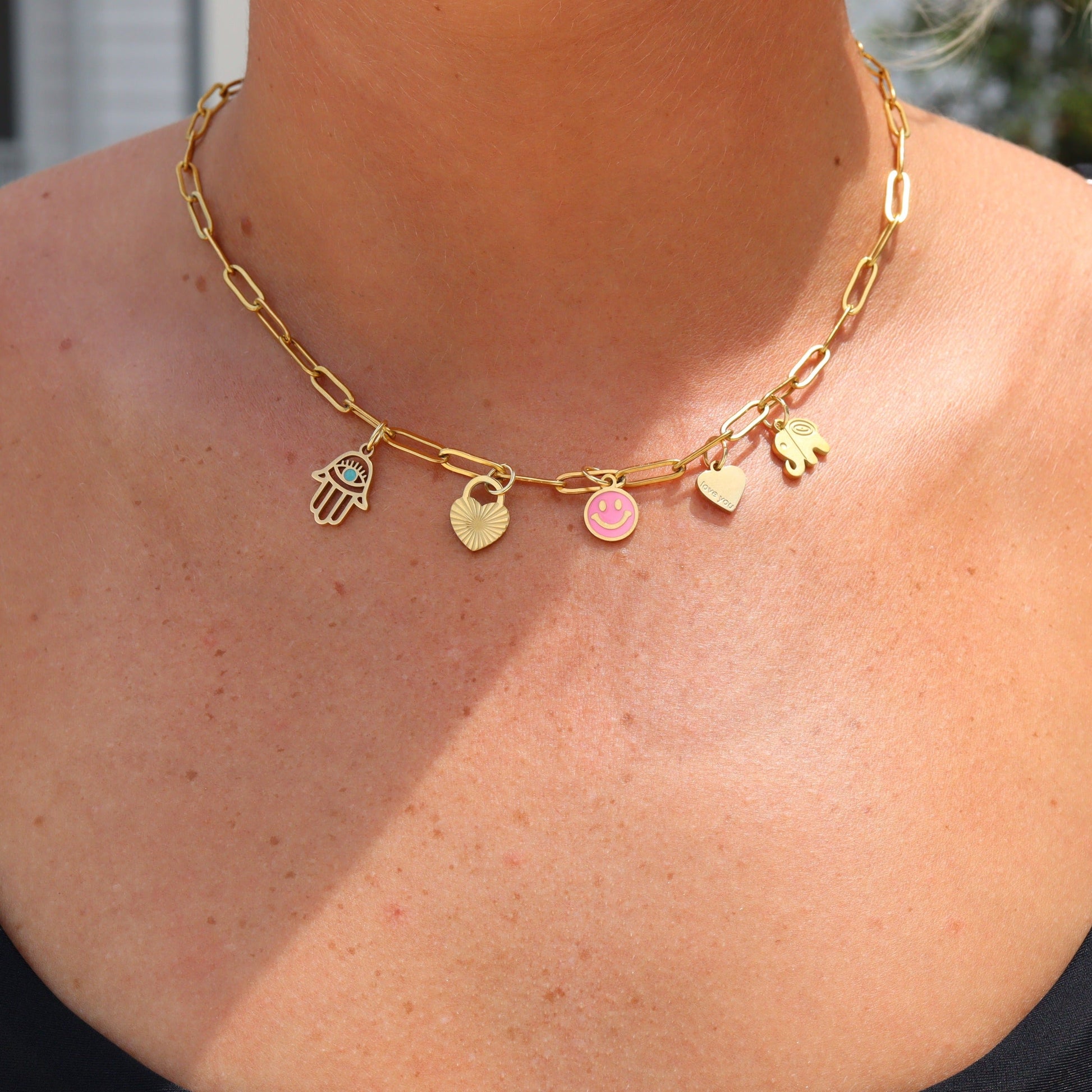 Arany paperclip nyaklánc 18K PVD bevonattal, 316L acél, modern dizájn
